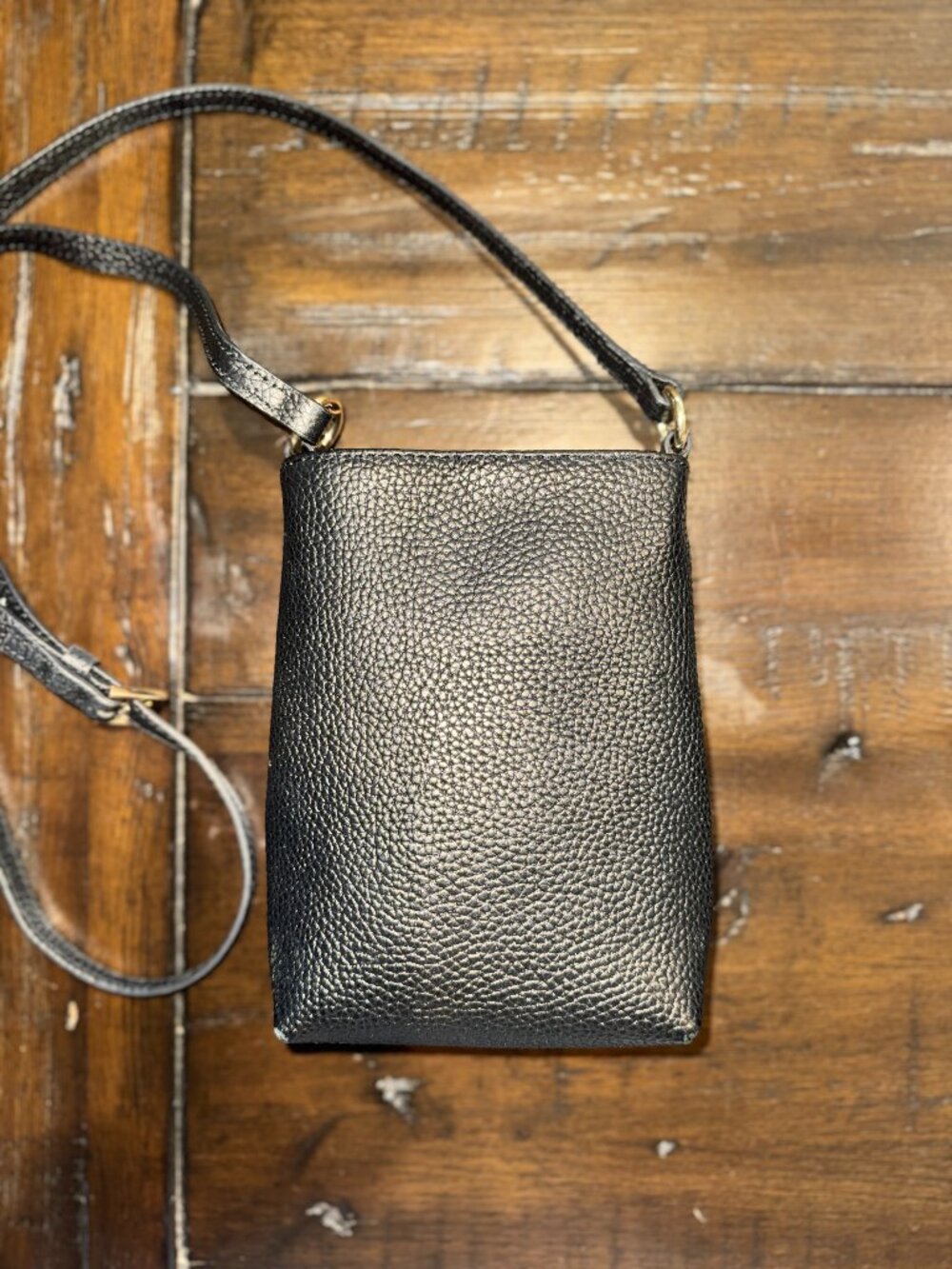 Quince Italian Pebbled Leather Phone Crossbody Bag Black